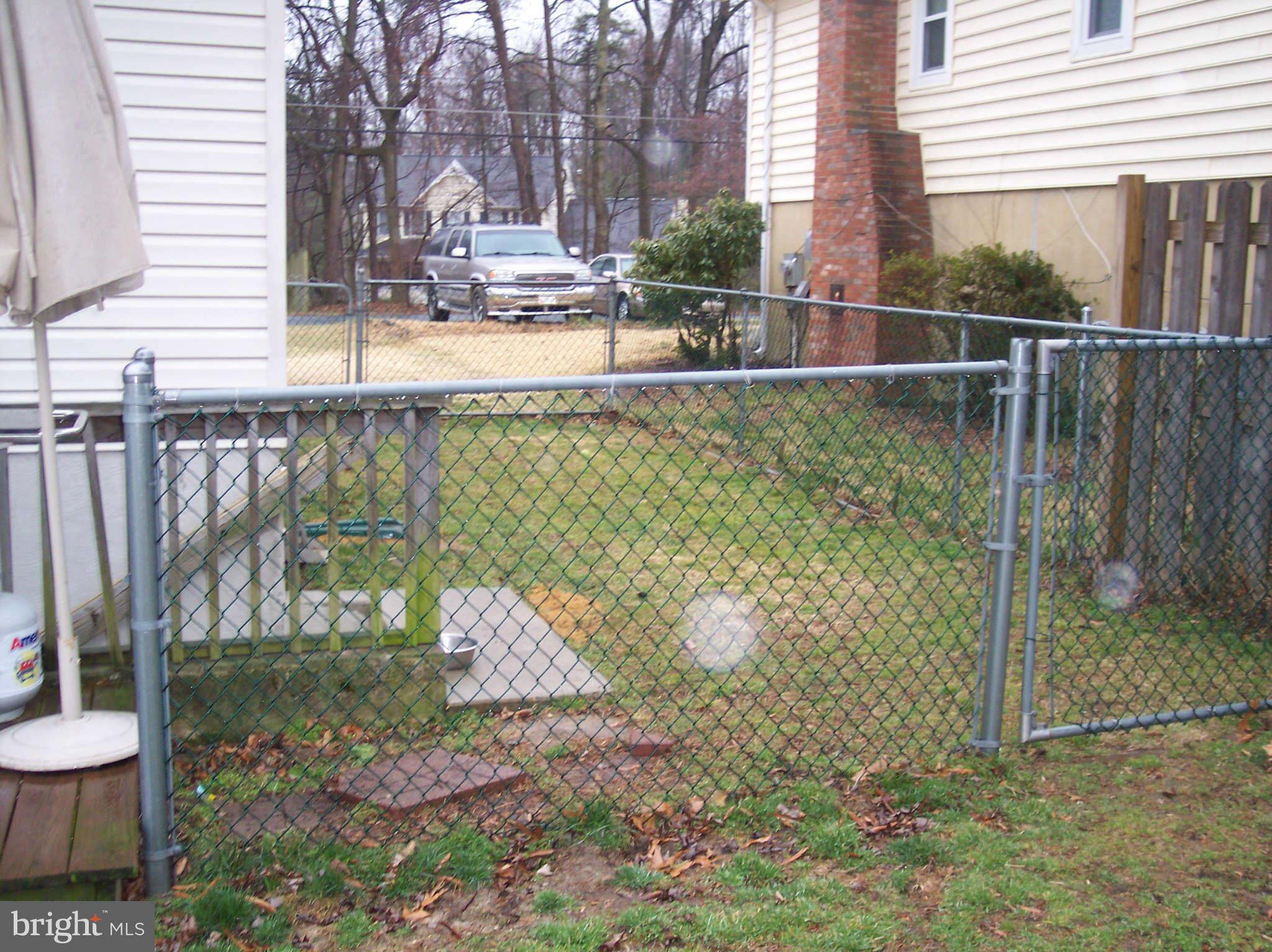 1906 Arundel Road Pasadena, MD 21122 - Photo 29 of 30 Dog Pen