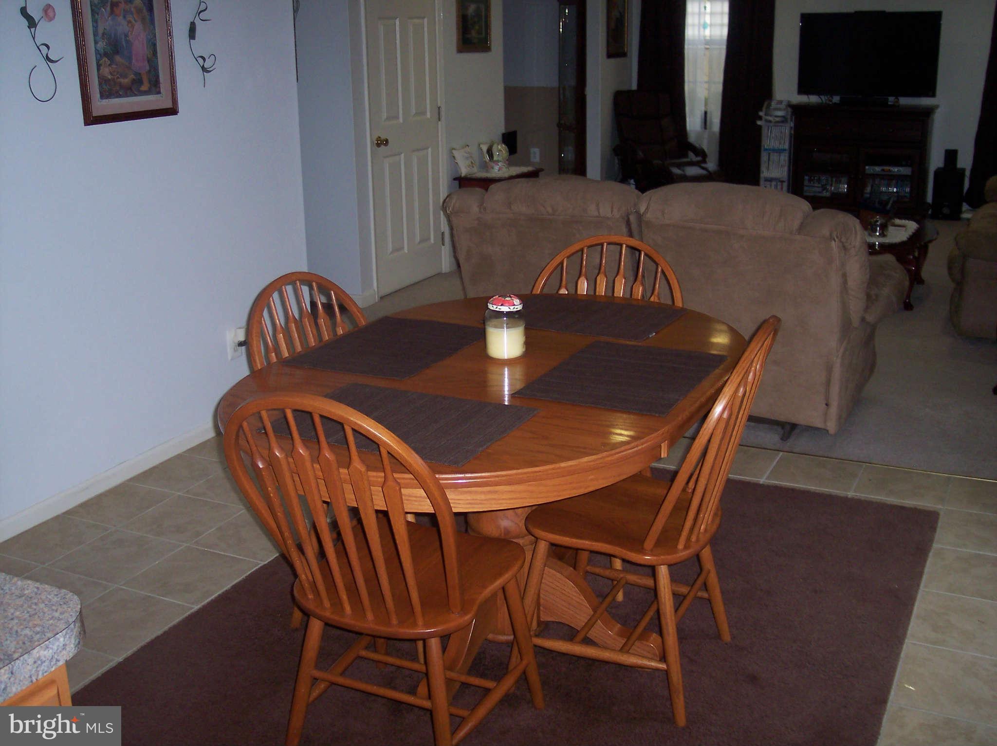 1906 Arundel Road Pasadena, MD 21122 - Photo 8 of 30 breakfast area