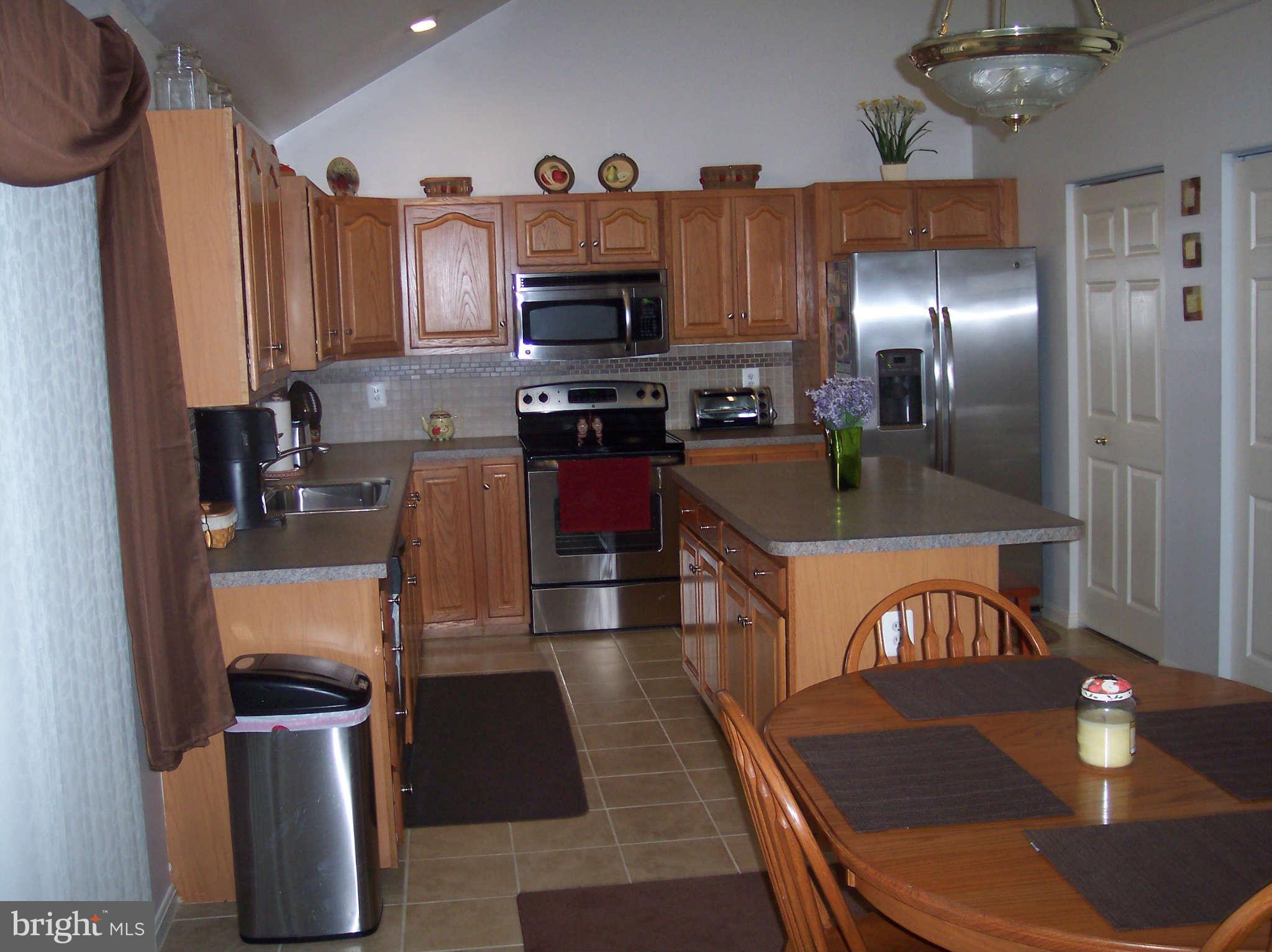 1906 Arundel Road Pasadena, MD 21122 - Photo 10 of 30 Kitchen