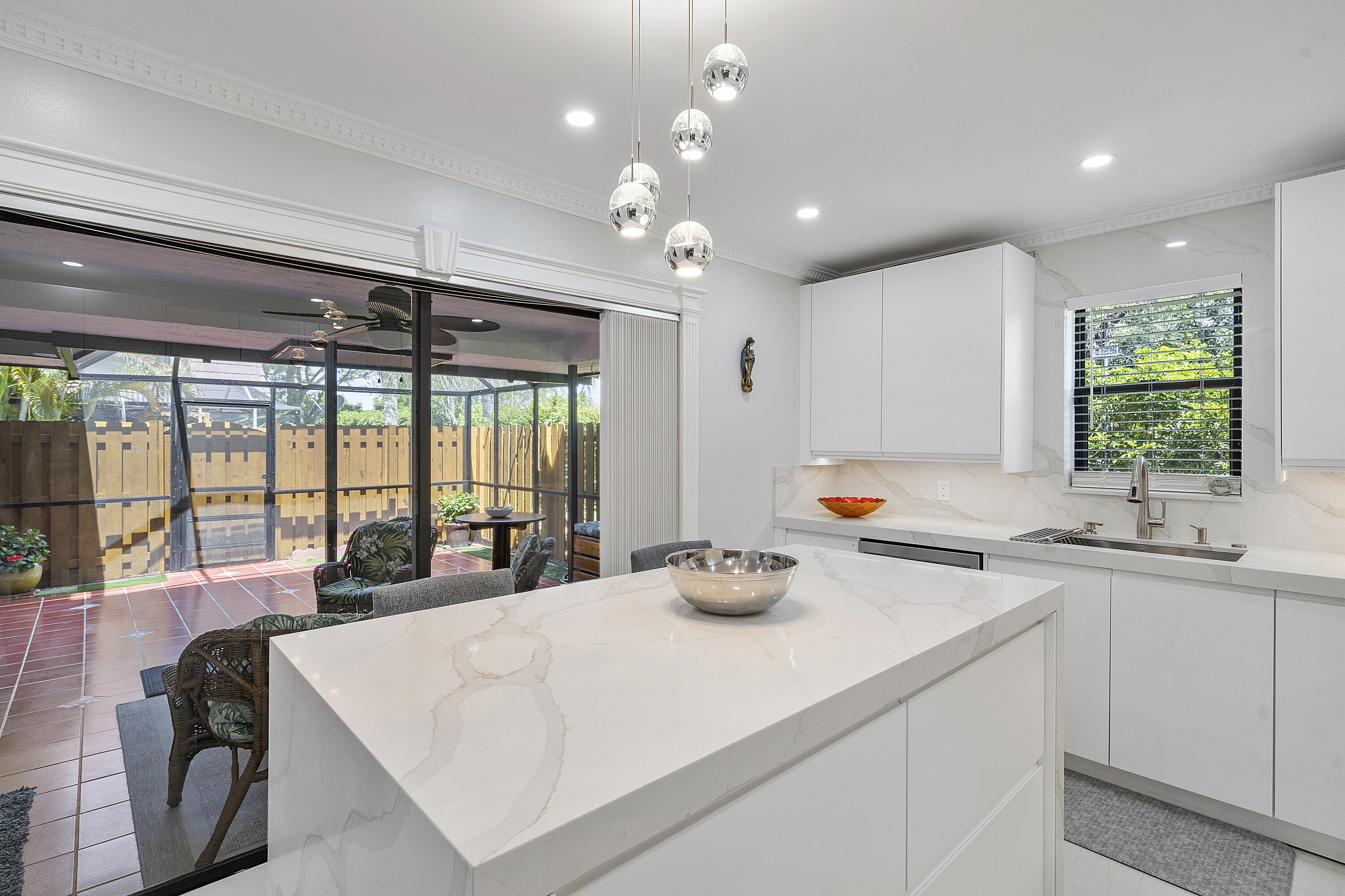 7678 Courtyard Run West Boca Raton, FL 33433 - Photo 12 of 47 Kitchen / Courtyard