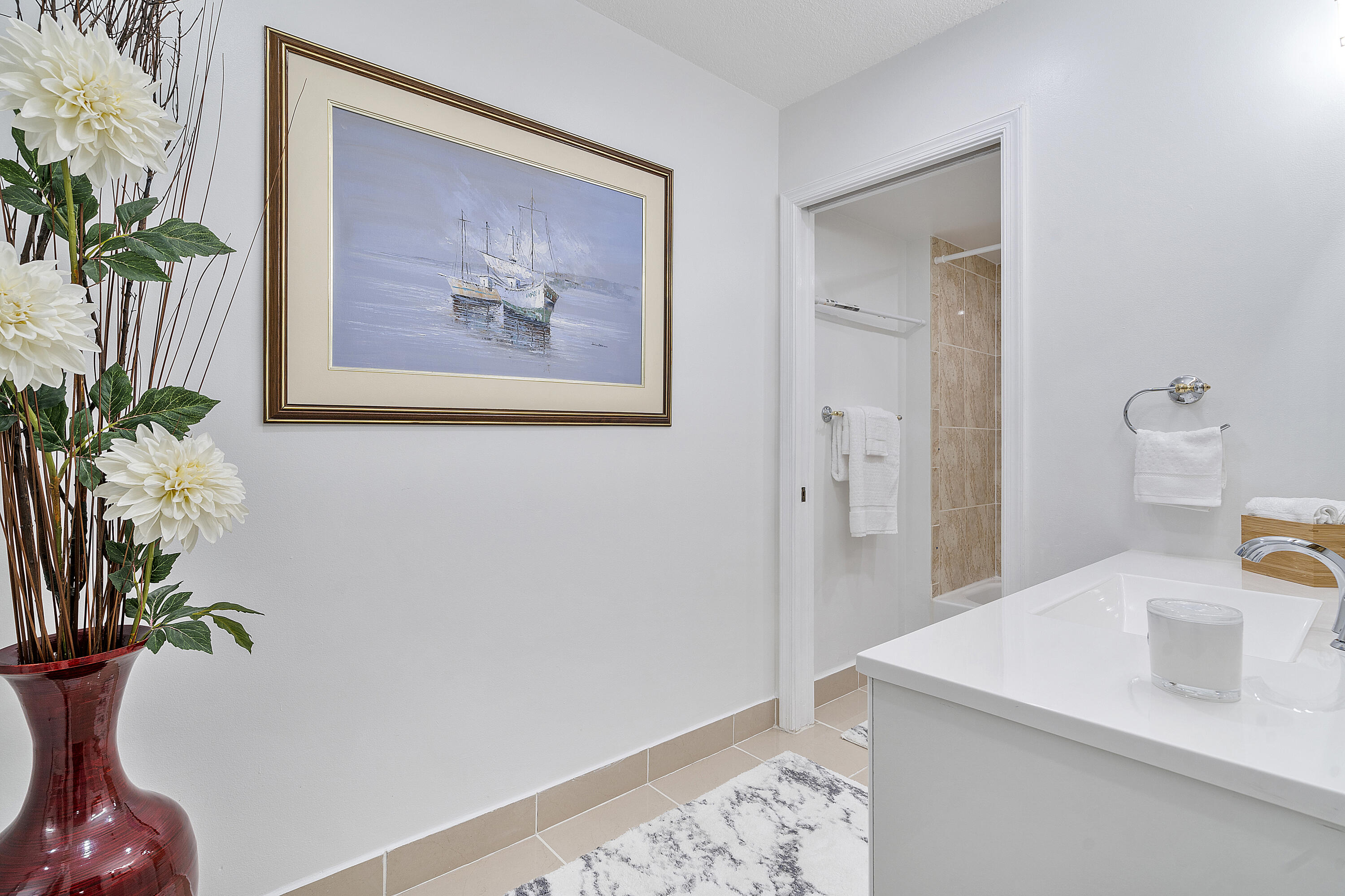 7678 Courtyard Run West Boca Raton, FL 33433 - Photo 23 of 47 2nd Bathroom