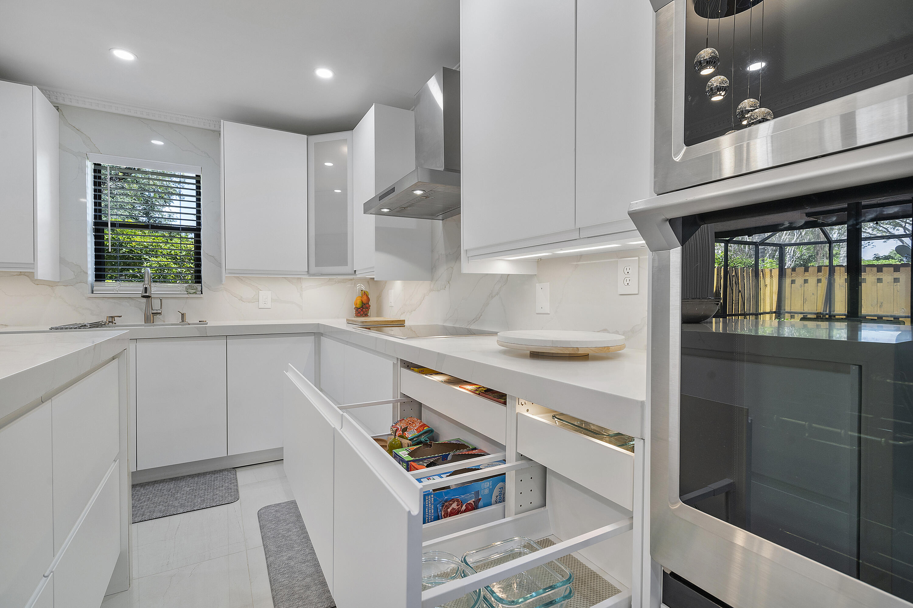 7678 Courtyard Run West Boca Raton, FL 33433 - Photo 9 of 47 Kitchen