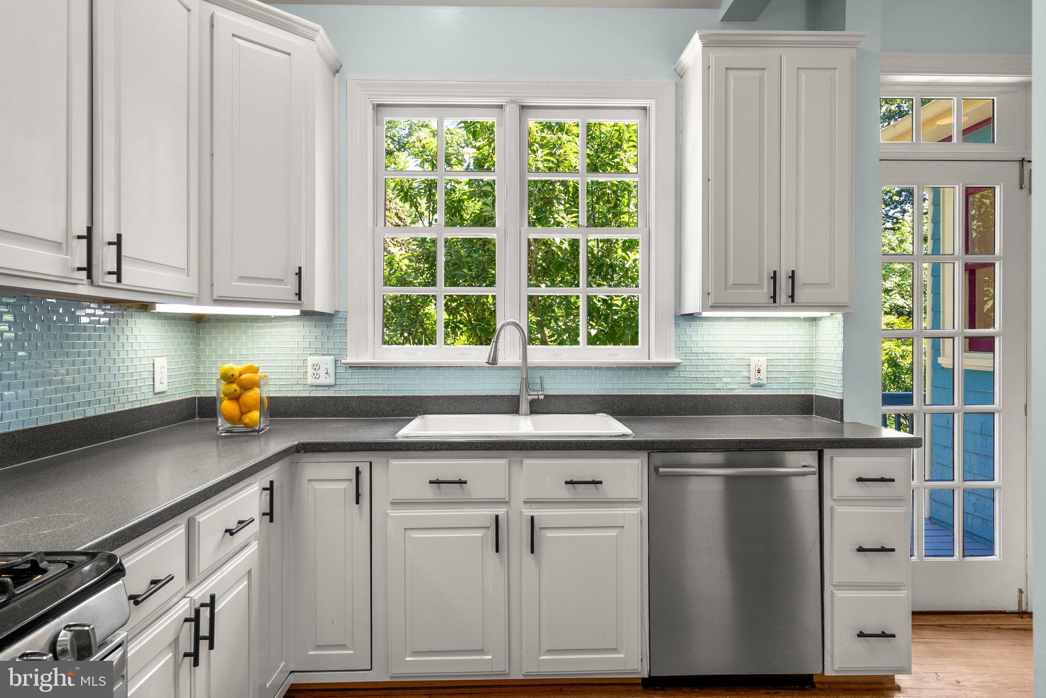 1102 Edgevale Road Silver Spring, MD 20910 - Photo 19 of 47