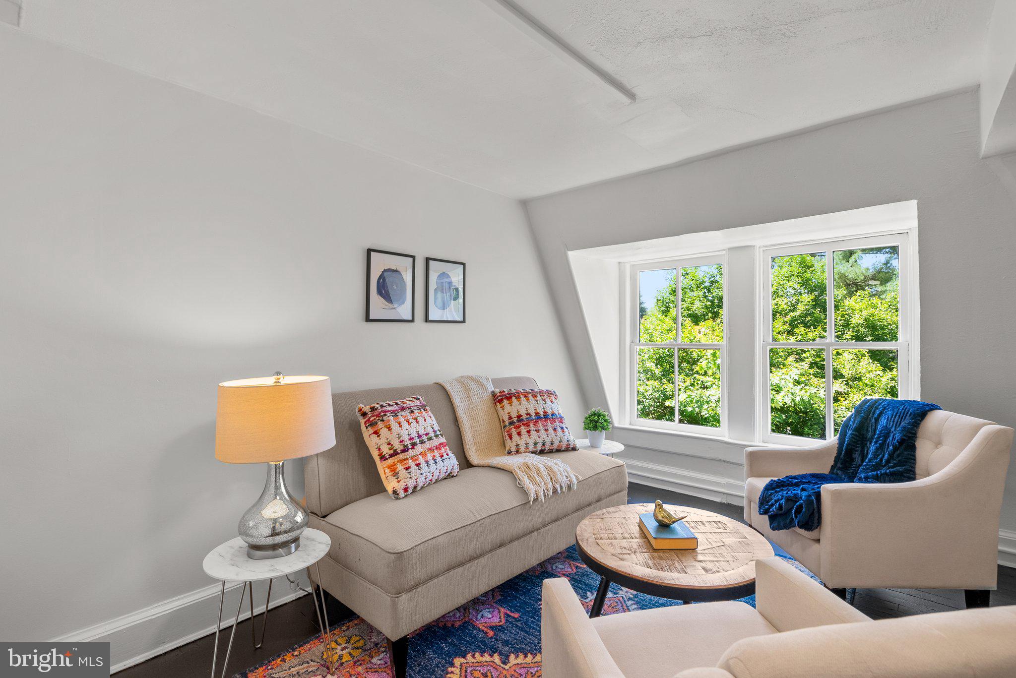 1102 Edgevale Road Silver Spring, MD 20910 - Photo 32 of 47 Sitting area on 3rd level