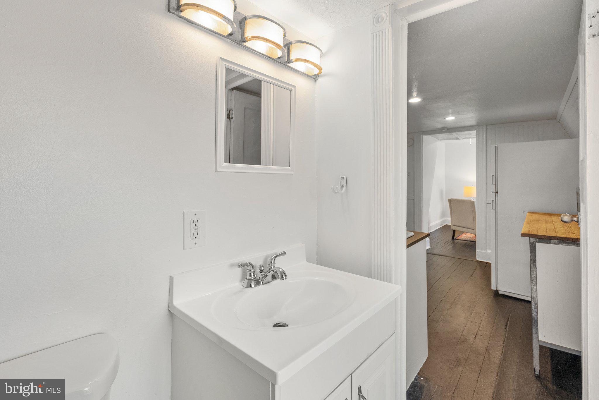 1102 Edgevale Road Silver Spring, MD 20910 - Photo 39 of 47 Bathroom