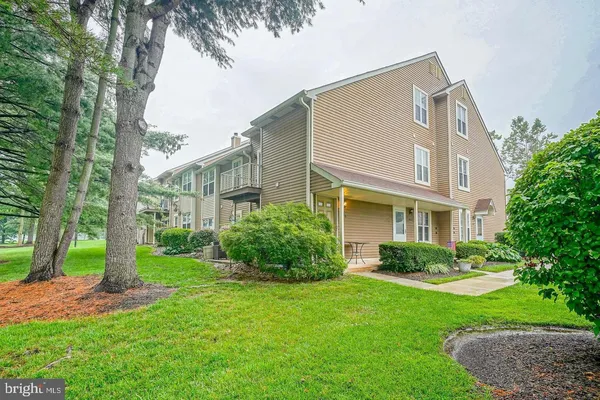 $2,150 | 804 B Sedgefield Drive, Mount Laurel, NJ 08054