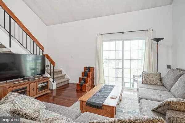 $2,150 | 804 B Sedgefield Drive, Mount Laurel, NJ 08054