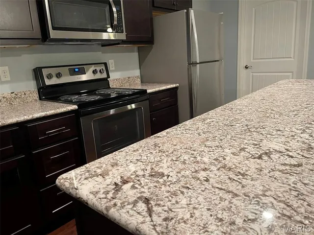 $725,000 | 270 Gala Drive, Hannibal, MO 63401