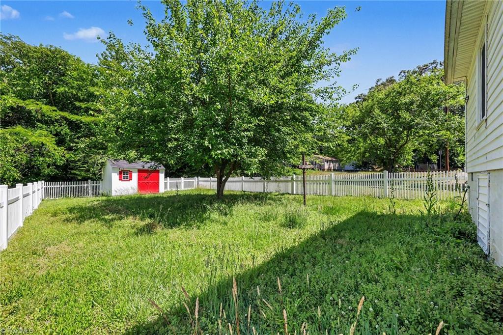 1602 Larkin Street High Point, NC 27262 - Photo 31 of 32