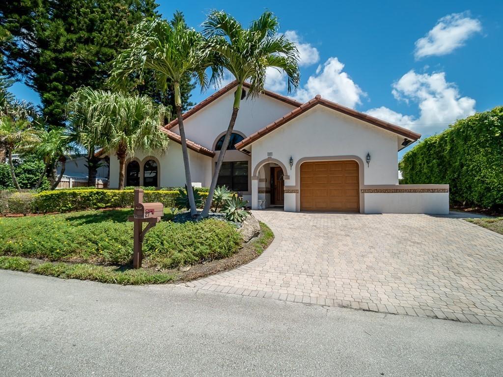 27 Sailfish Lane Ocean Ridge, FL 33435 - Photo 32 of 40 032_Front Driveway