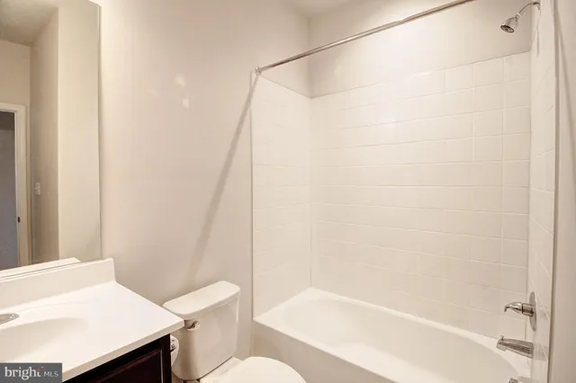 $2,600 | 304 Spring Bank Way, Frederick, MD 21701