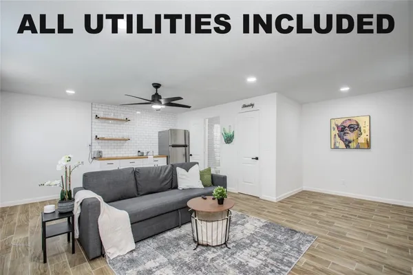 $700 | 1924 Chapman Street, Unit C, Houston, TX 77009