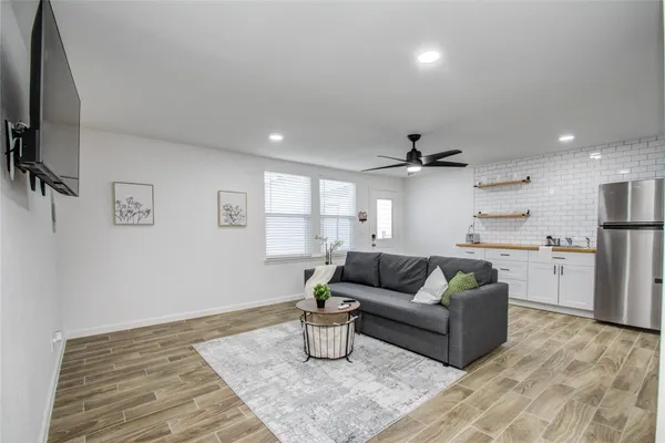 $700 | 1924 Chapman Street, Unit C, Houston, TX 77009