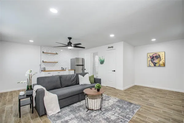 $700 | 1924 Chapman Street, Unit C, Houston, TX 77009