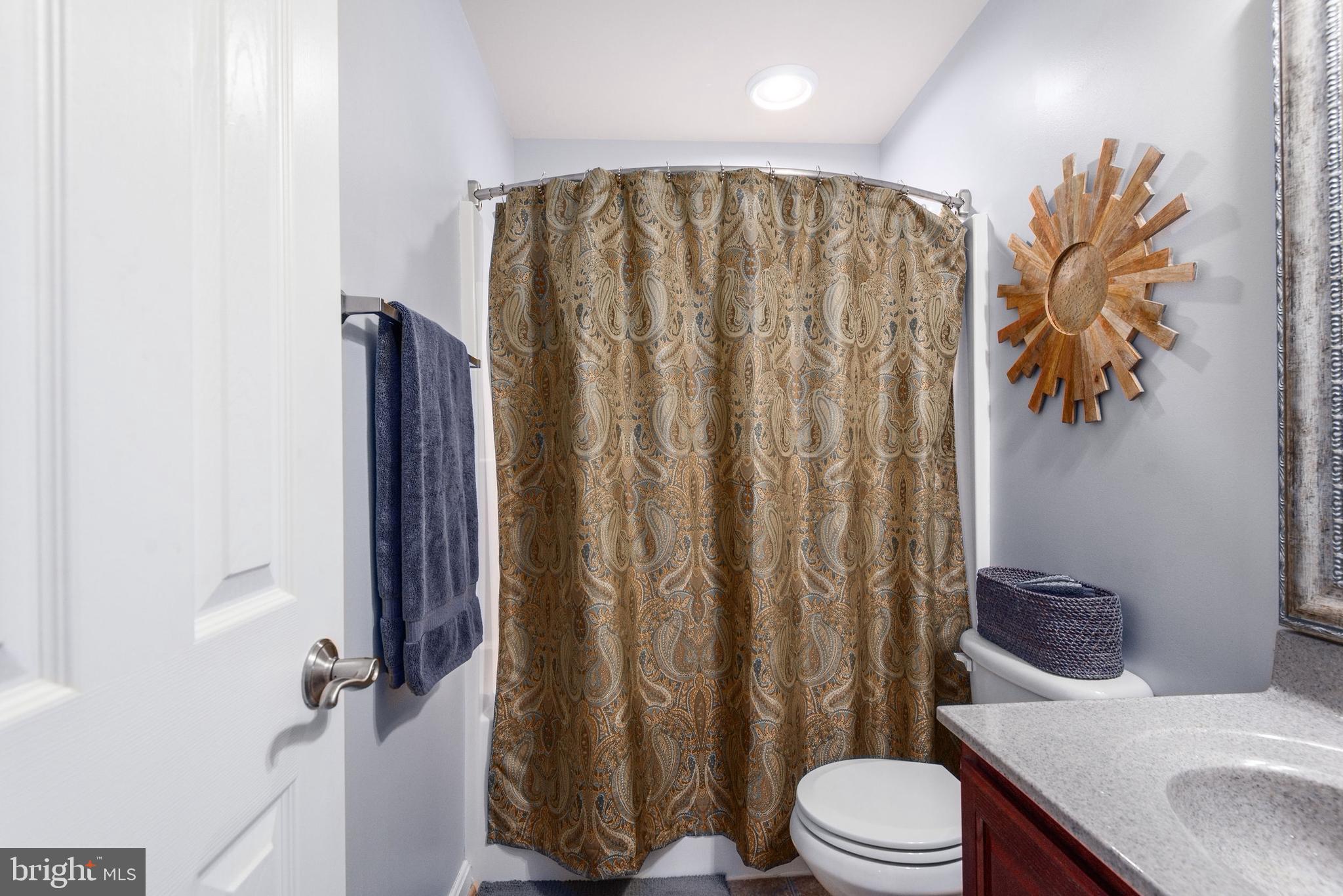 92 Quarry Road Stafford, VA 22554 - Photo 28 of 52 Main floor bathroom