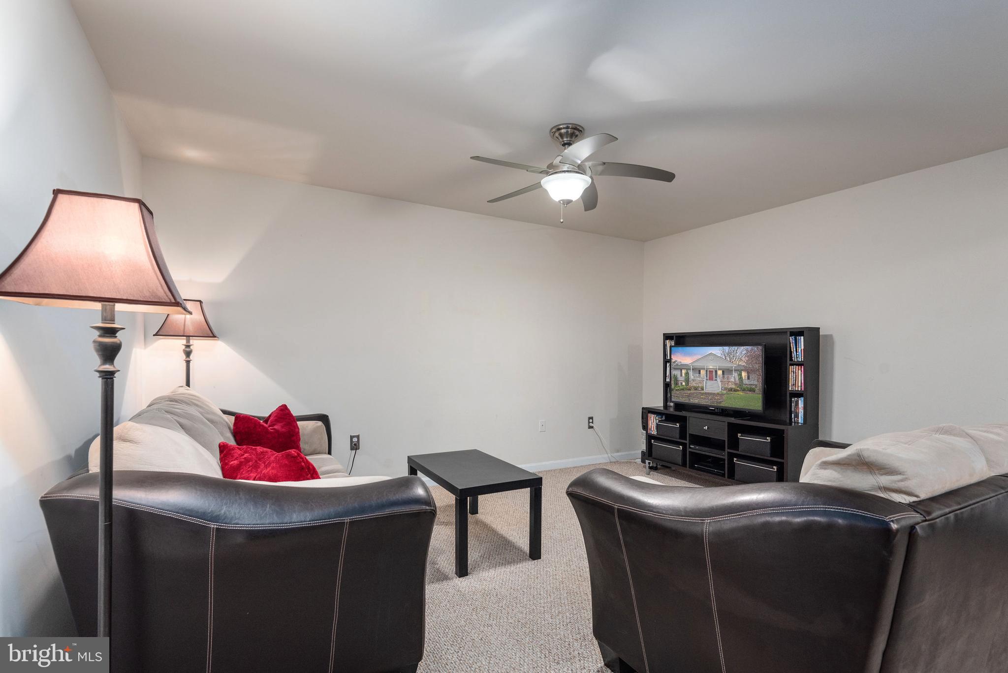 92 Quarry Road Stafford, VA 22554 - Photo 30 of 52 Plenty of room for entertaining guests