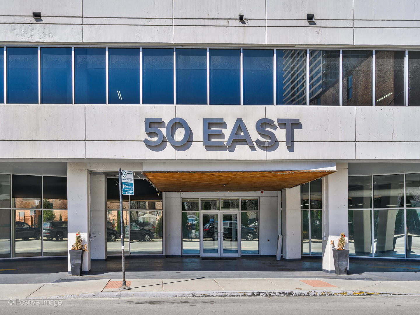 50 East 16th Street, Unit 414 Chicago, IL 60616 - Photo 2 of 26 a view of a building entrance