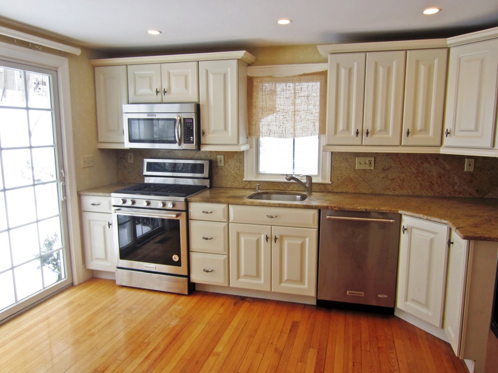 125 Prospect Street Wellesley, MA 02481 - Photo 4 of 20