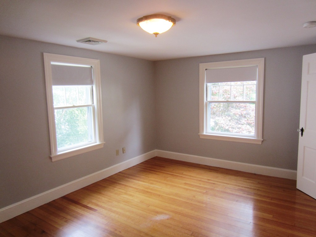 125 Prospect Street Wellesley, MA 02481 - Photo 7 of 20