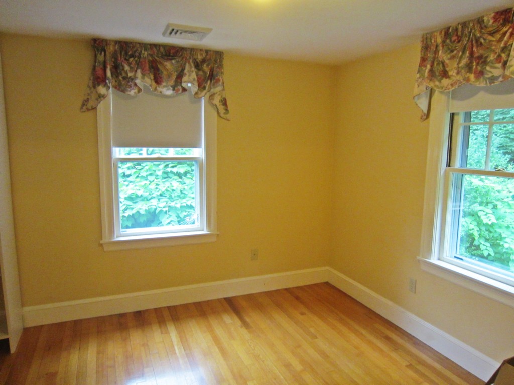 125 Prospect Street Wellesley, MA 02481 - Photo 8 of 20