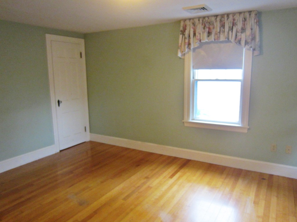 125 Prospect Street Wellesley, MA 02481 - Photo 10 of 20