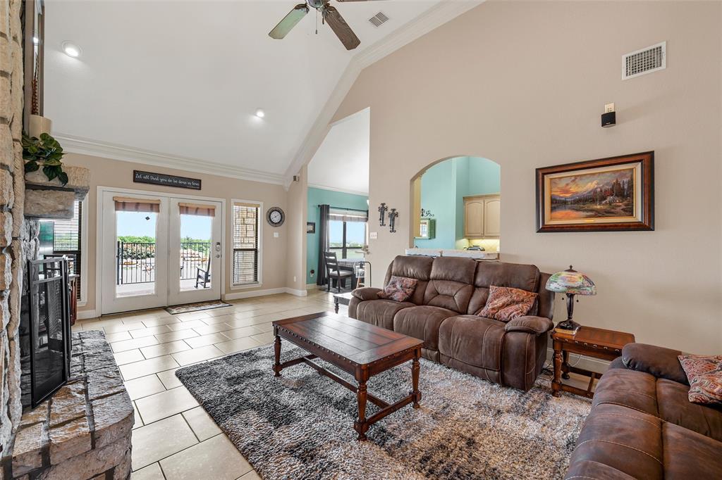 175 Ranchcrest Road Lorena, TX 76655 - Photo 9 of 35
