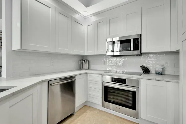 $7,500 | 701 South Olive Avenue, Unit 2108, West Palm Beach, FL 33401