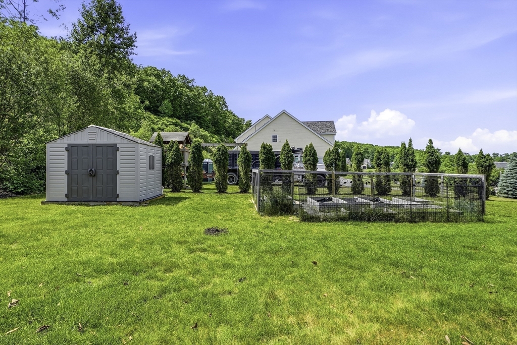 120 Mohawk Path Holliston, MA 01746 - Photo 9 of 36