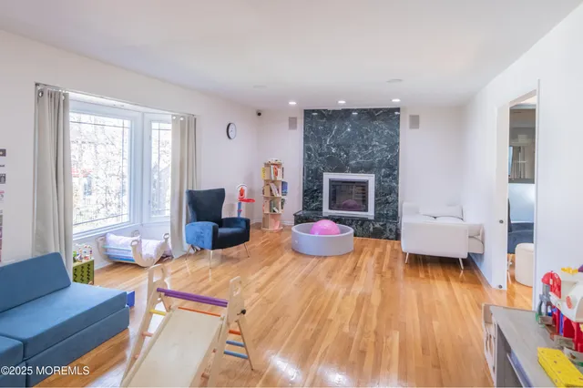 $1,100,000 | 12 Pence Road, Manalapan, NJ 07726