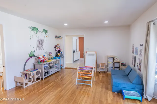 $1,100,000 | 12 Pence Road, Manalapan, NJ 07726