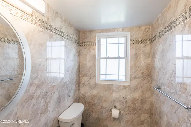 $1,100,000 | 12 Pence Road, Manalapan, NJ 07726