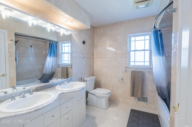 $1,100,000 | 12 Pence Road, Manalapan, NJ 07726