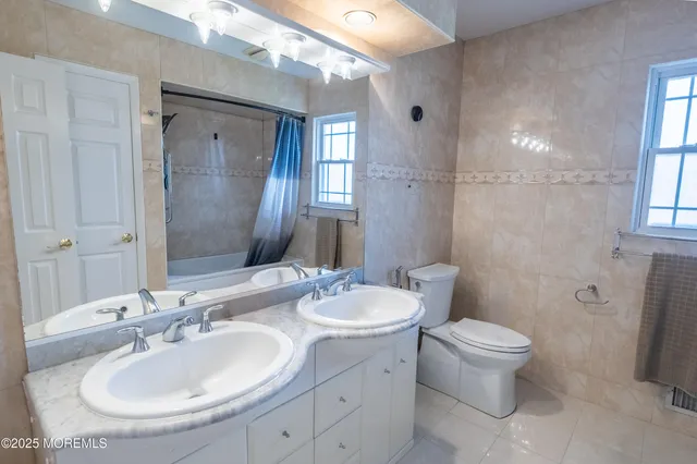 $1,100,000 | 12 Pence Road, Manalapan, NJ 07726