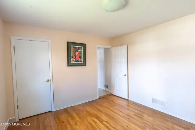 $1,100,000 | 12 Pence Road, Manalapan, NJ 07726