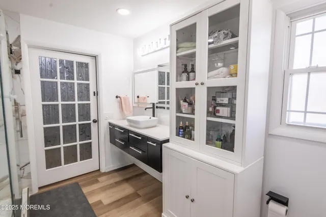 $1,100,000 | 12 Pence Road, Manalapan, NJ 07726