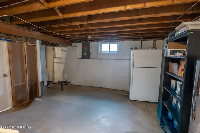 $1,100,000 | 12 Pence Road, Manalapan, NJ 07726