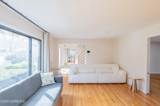 $1,100,000 | 12 Pence Road, Manalapan, NJ 07726