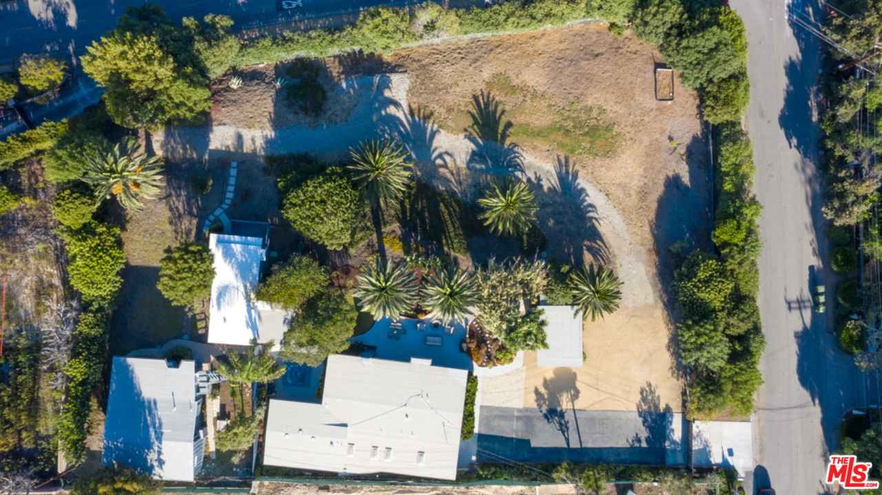 28819 Selfridge Drive Malibu, CA 90265 - Photo 2 of 40