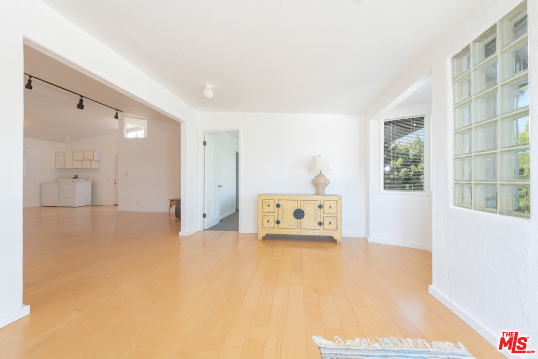 28819 Selfridge Drive Malibu, CA 90265 - Photo 18 of 40