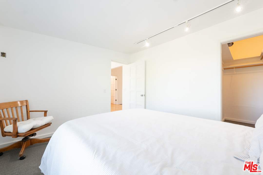 28819 Selfridge Drive Malibu, CA 90265 - Photo 21 of 40