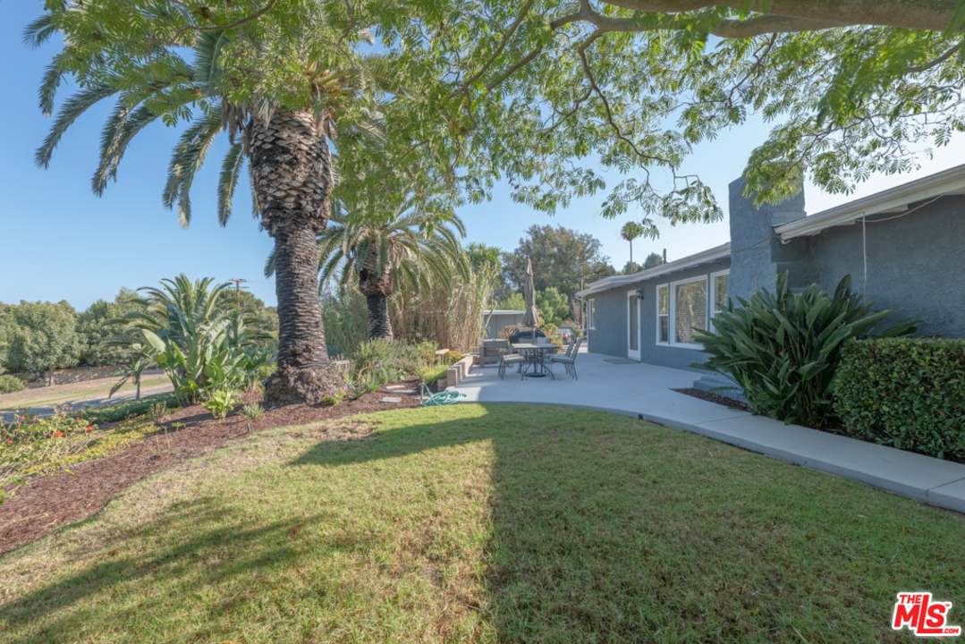 28819 Selfridge Drive Malibu, CA 90265 - Photo 4 of 40