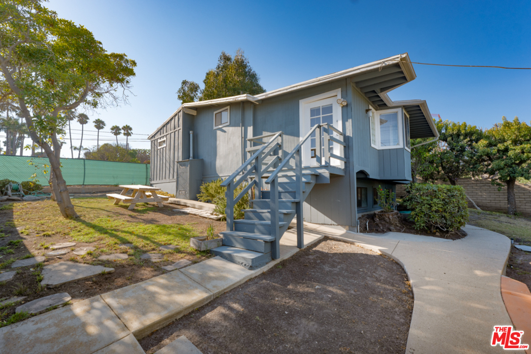 28819 Selfridge Drive Malibu, CA 90265 - Photo 37 of 40