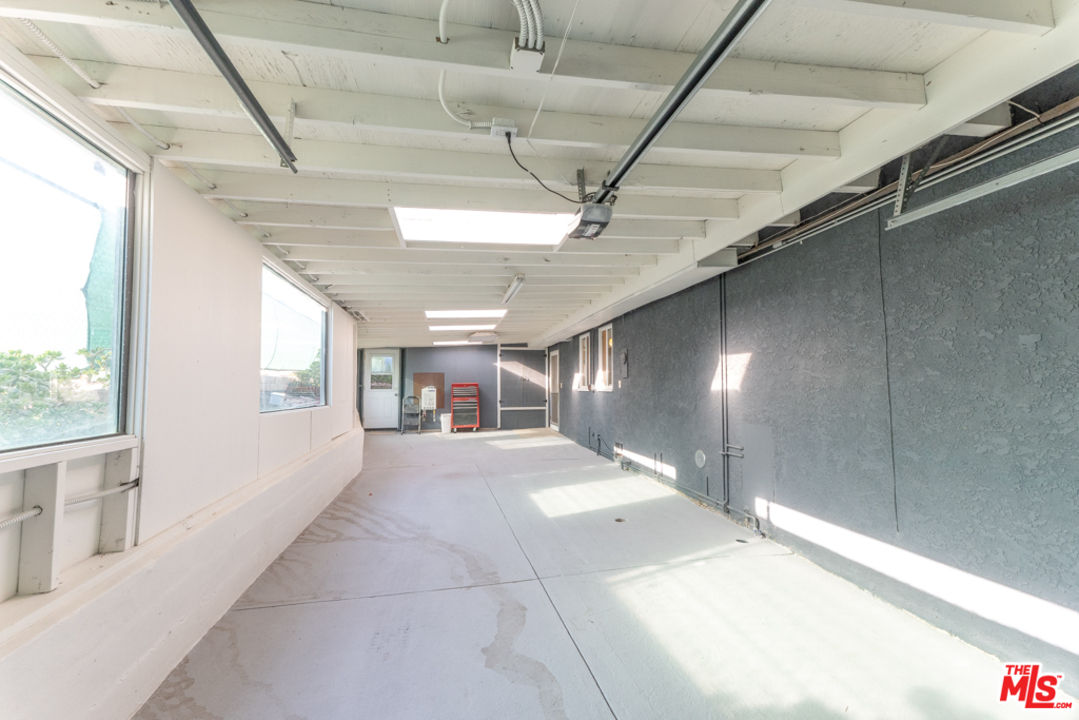 28819 Selfridge Drive Malibu, CA 90265 - Photo 38 of 40