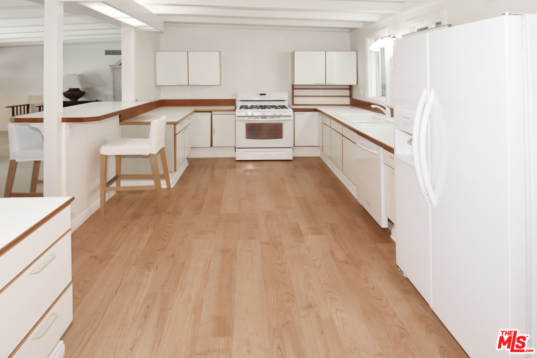 28819 Selfridge Drive Malibu, CA 90265 - Photo 6 of 40