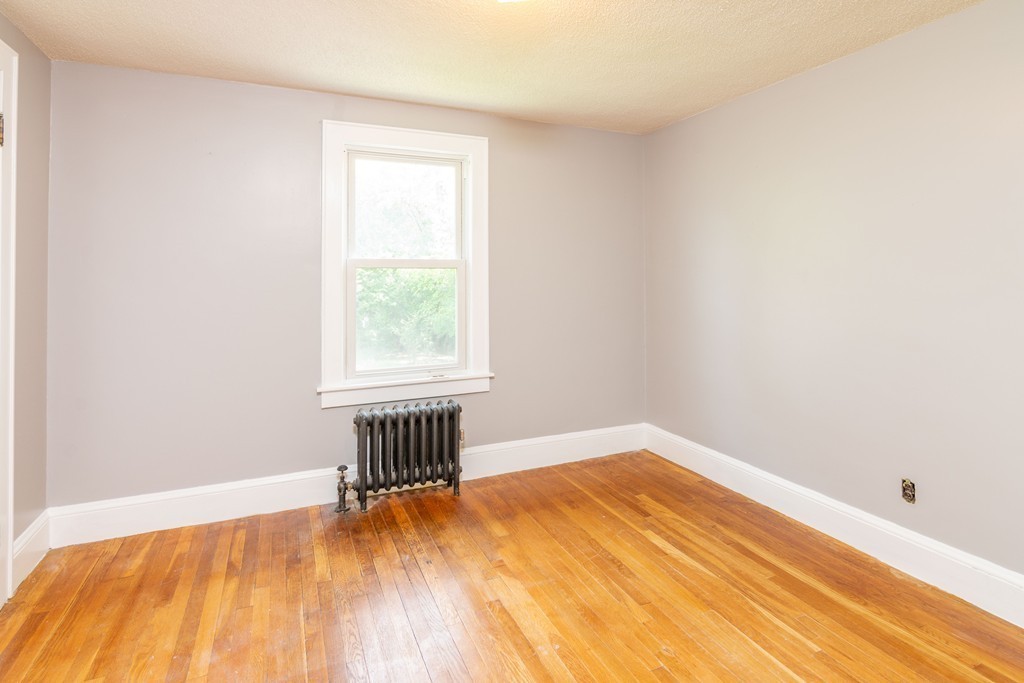 702 Allen Street Springfield, MA 01118 - Photo 19 of 25