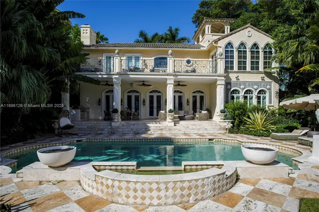 a view of outdoor space yard and patio