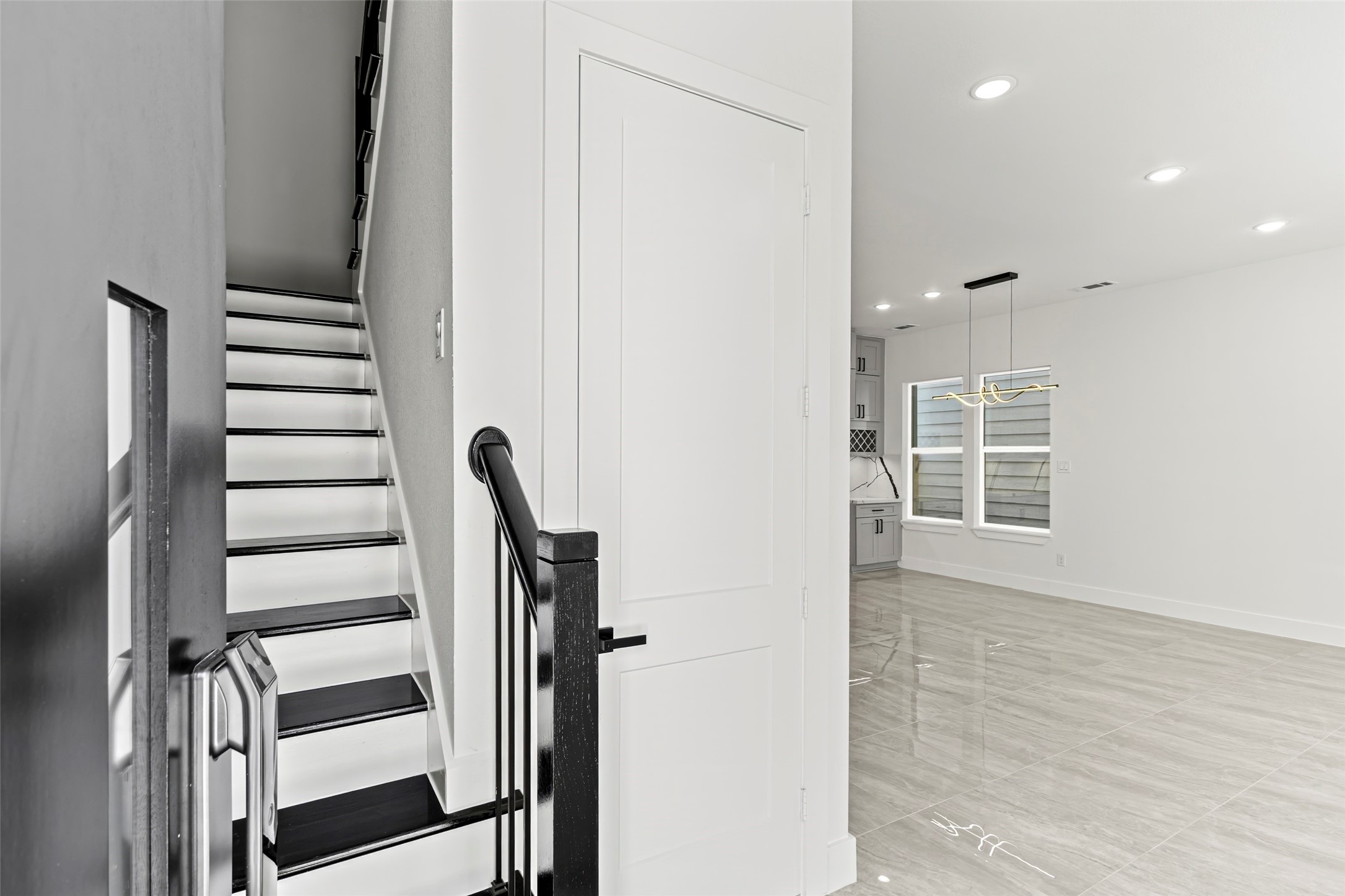 7544 Dyer Street Houston, TX 77088 - Photo 4 of 18