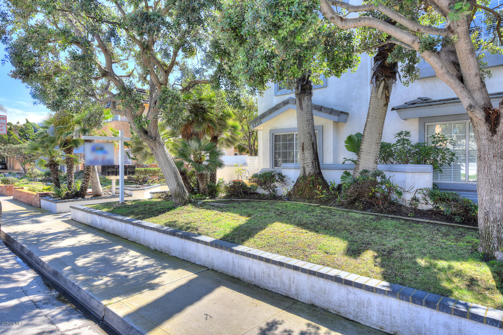 5220 West Wooley Road Oxnard, CA 93035 - Photo 2 of 36 318067_wooley_001b_r