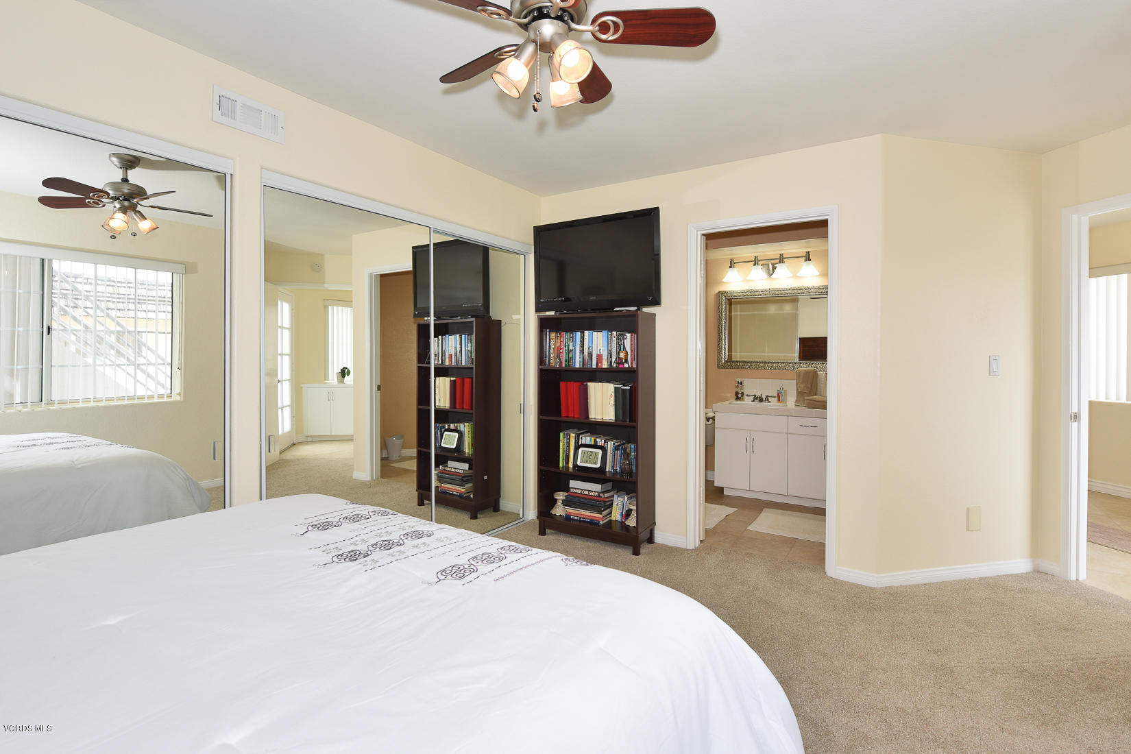 5220 West Wooley Road Oxnard, CA 93035 - Photo 26 of 36 318067_wooley_058