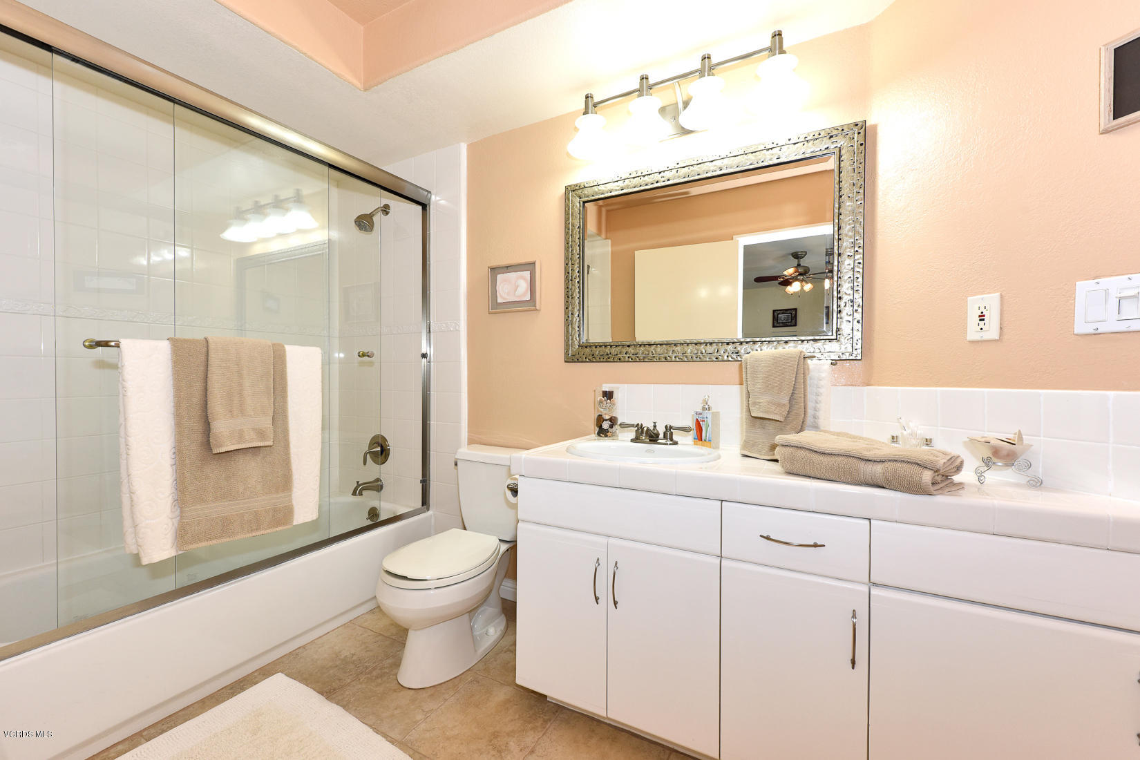 5220 West Wooley Road Oxnard, CA 93035 - Photo 27 of 36 318067_wooley_060